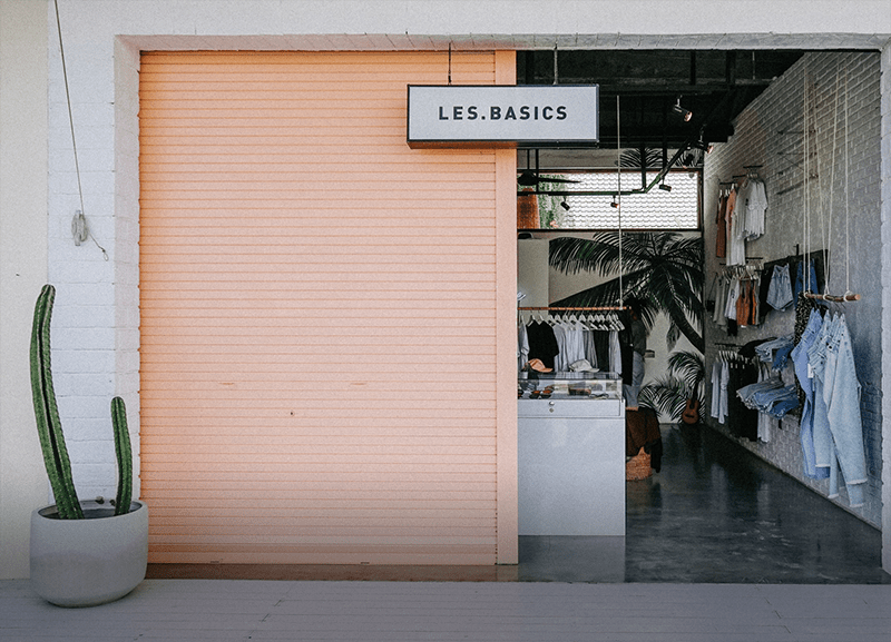 全桃園商區熱鬧唯一獨特一家貓咪咖啡廳，附近有大學商圈，熱鬧搶手專區！