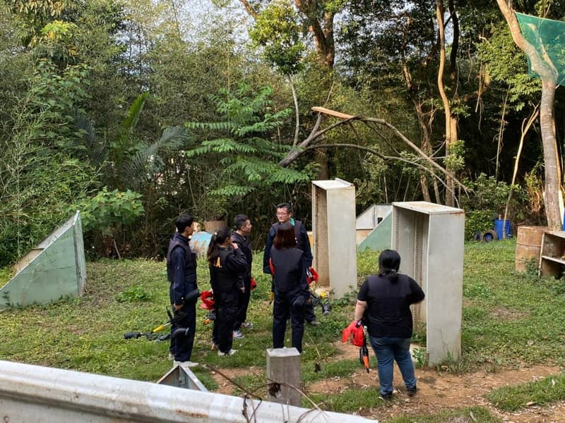 freecompress-學員們一起進行刺激的漆彈生存遊戲體驗、設定戰略、建立團隊默契